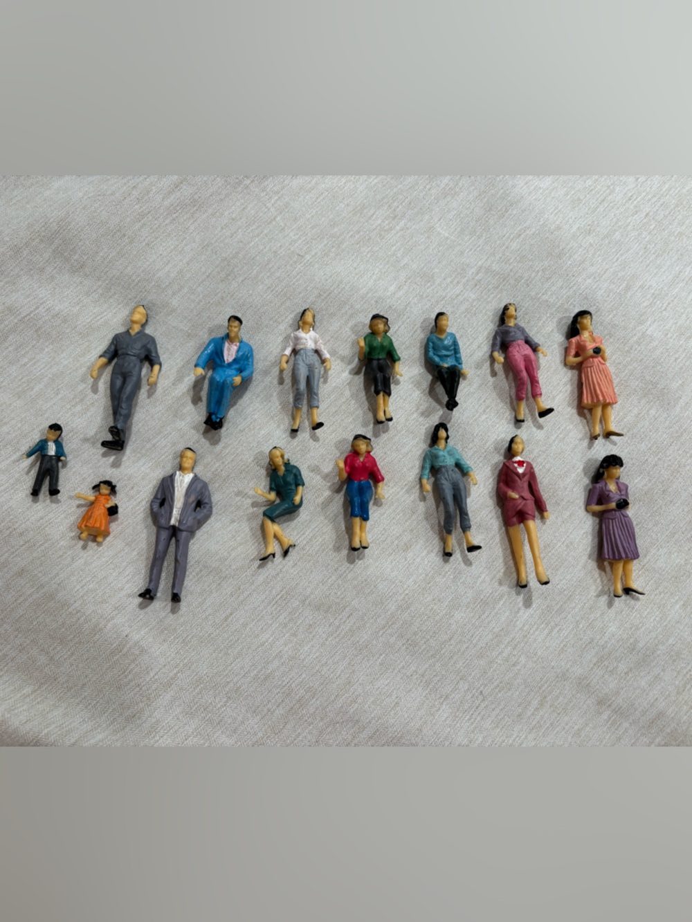Miniature People Figures 1:20